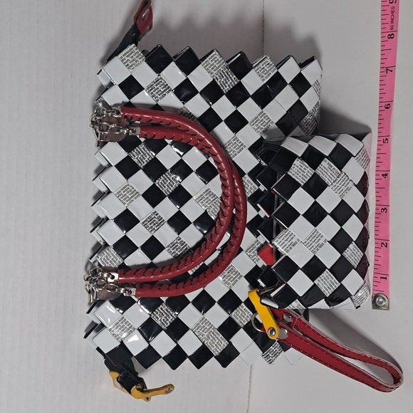 Womens black & white & red newspaper wrap wristlet with matching coin purse. - Picture 5 of 9